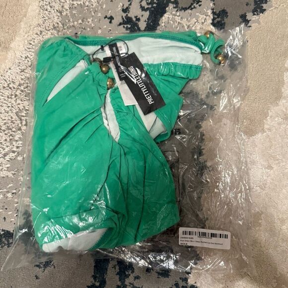 NWT Pretty Little Thing Green Bead Detail Ruched Cut Out Swimsuit Size 24 - Picture 8 of 11